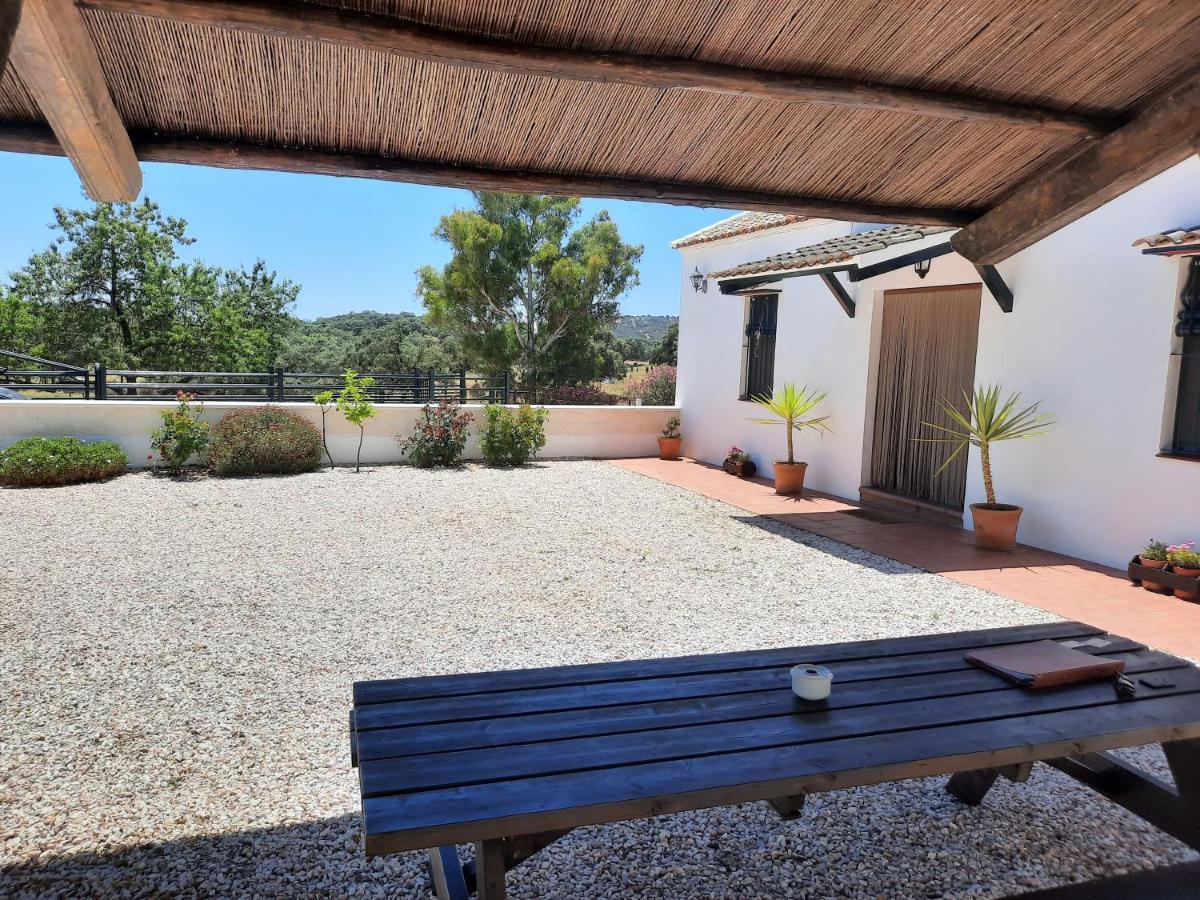 كثل دي لا سييرا Casa Rural La Dehesilla المظهر الخارجي الصورة