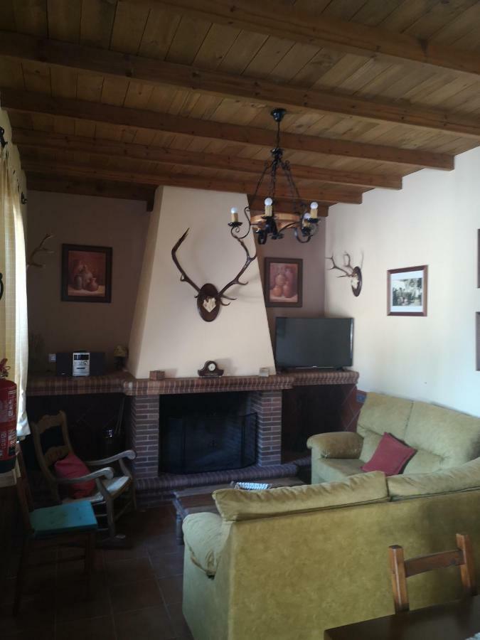 كثل دي لا سييرا Casa Rural La Dehesilla المظهر الخارجي الصورة