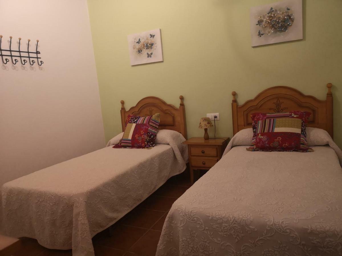 كثل دي لا سييرا Casa Rural La Dehesilla المظهر الخارجي الصورة