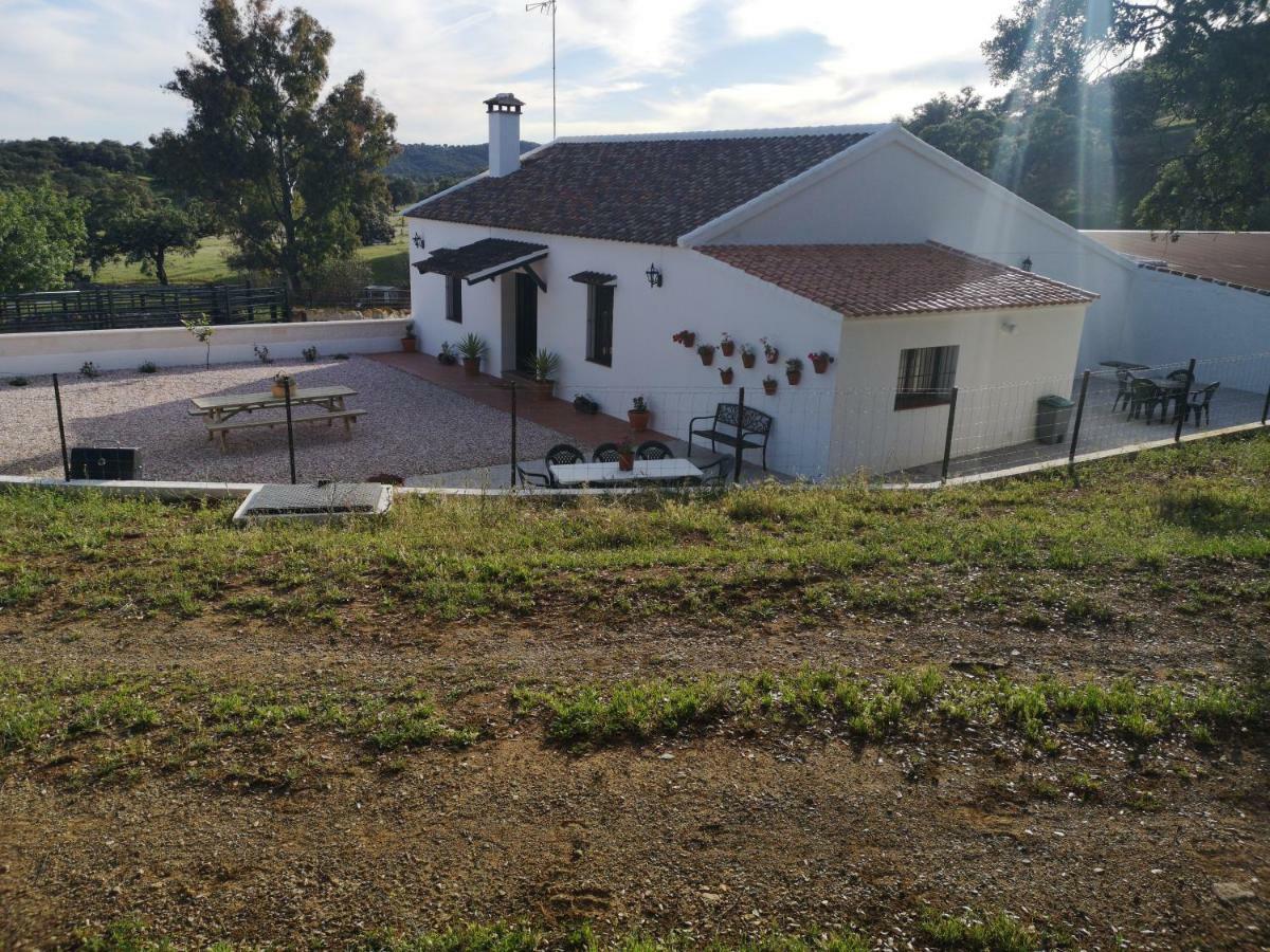 كثل دي لا سييرا Casa Rural La Dehesilla المظهر الخارجي الصورة